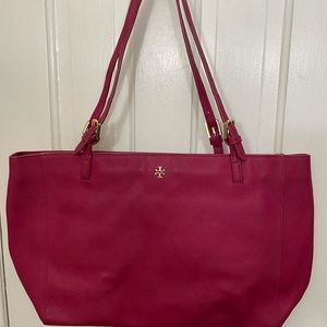 Tory Burch tote.